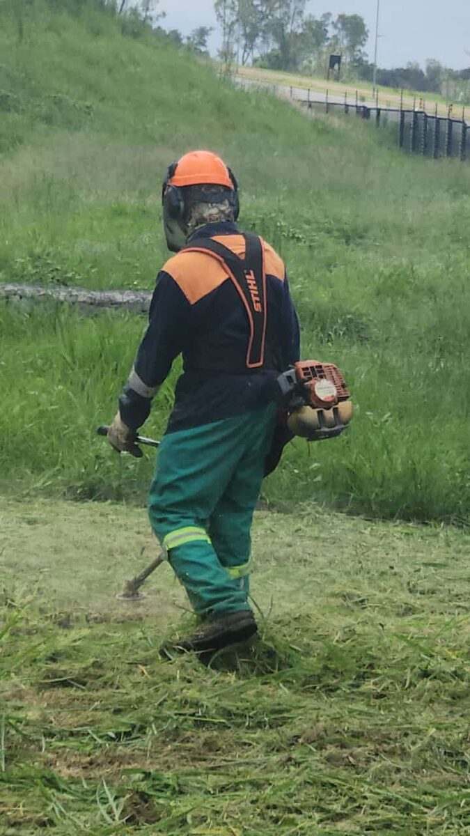 Grass and bush clearing Pretoria - STIHL brush cutter